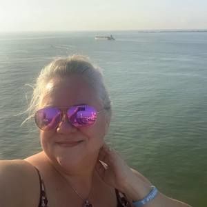 Meet your Posher, Beth